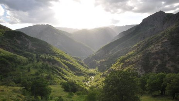 Dersim kaç dağ içinde?